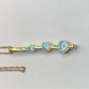10kt Gold and Opal Heart Necklace! Both pendant & chain marked & tested!